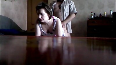 Amatorska suka mamuśka Sandra w darmowy pornol pełni odsłonięta i rozprzestrzeniająca się w Internecie